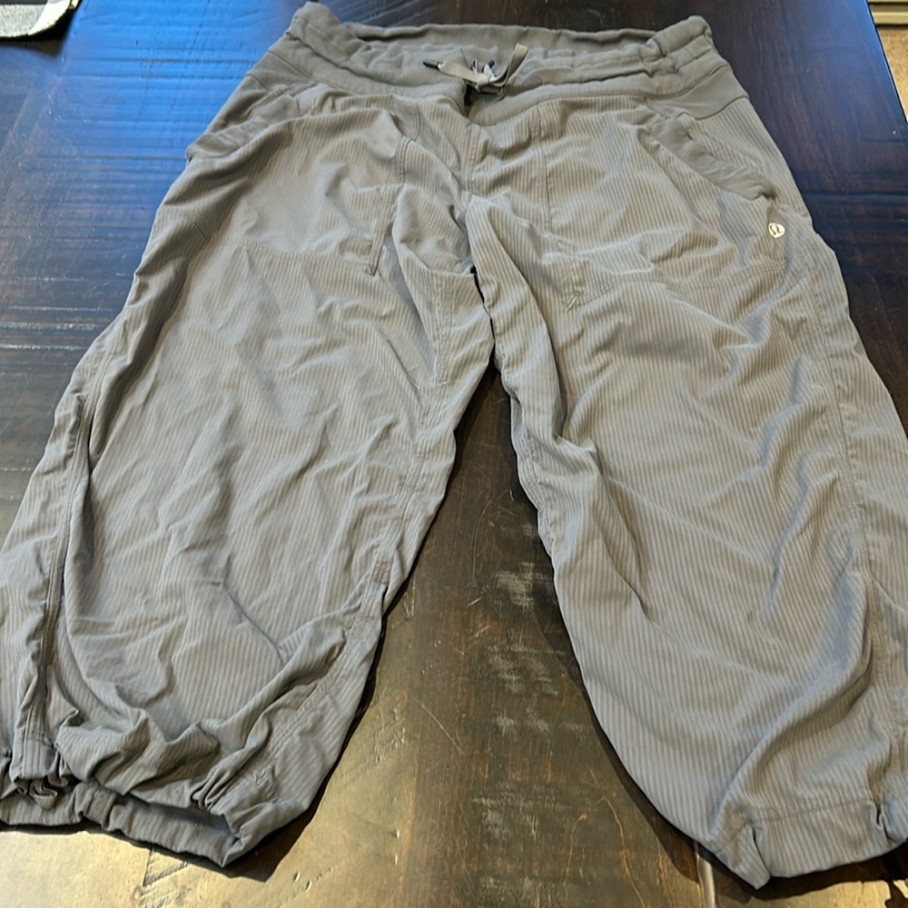 Lululemon Dance Studio Cropped Leggings Size 8